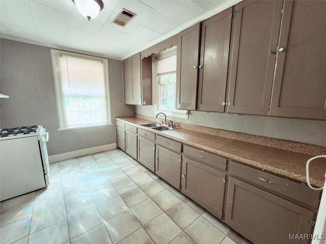 1536 St Charles Avenue, Montgomery, AL 36107