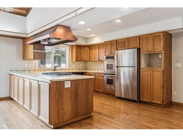 215 Sw TOWLE Ave, Gresham, OR 97080