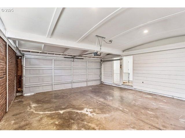 215 Sw TOWLE Ave, Gresham, OR 97080