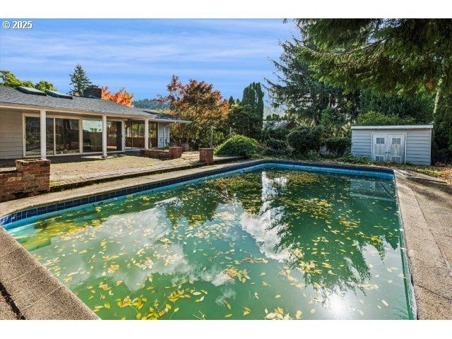 215 Sw TOWLE Ave, Gresham, OR 97080