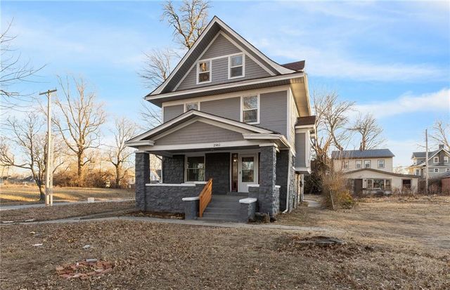 2961 Lockridge Avenue, Kansas City, MO 64128