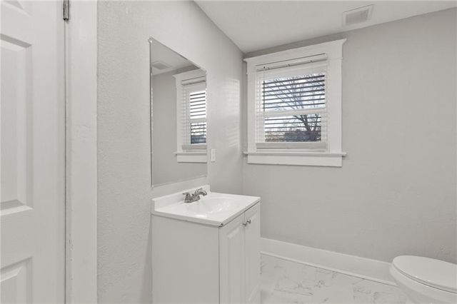 2961 Lockridge Avenue, Kansas City, MO 64128