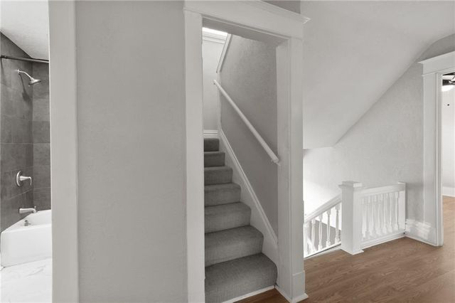 2961 Lockridge Avenue, Kansas City, MO 64128