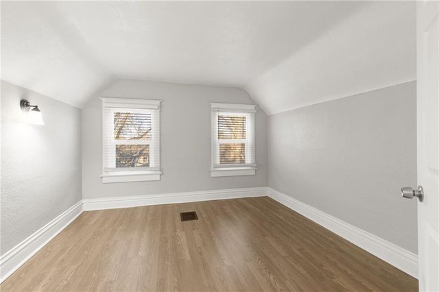 2961 Lockridge Avenue, Kansas City, MO 64128