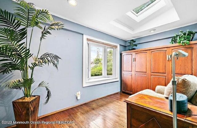 214 Cliftwood Road, Oakhurst, NJ 07755