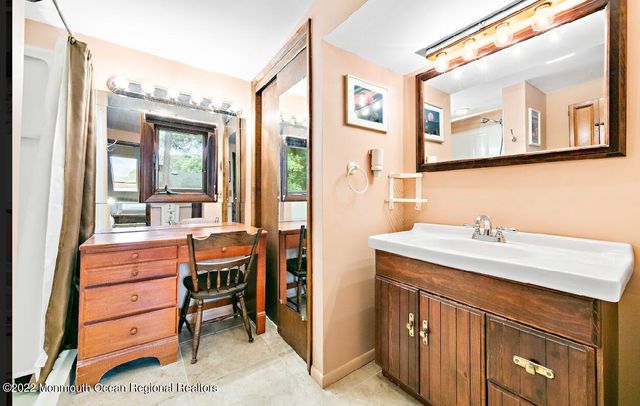 214 Cliftwood Road, Oakhurst, NJ 07755