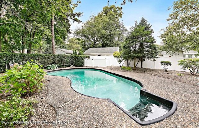 214 Cliftwood Road, Oakhurst, NJ 07755
