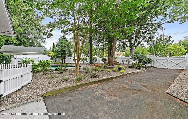 214 Cliftwood Road, Oakhurst, NJ 07755