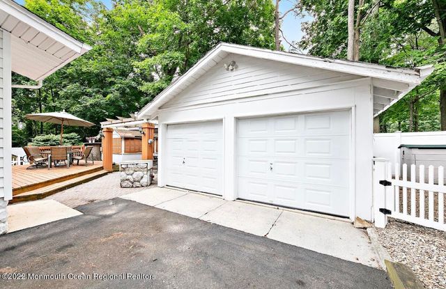 214 Cliftwood Road, Oakhurst, NJ 07755