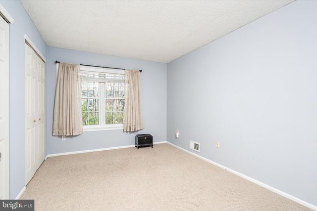 18 VERSAILLES CT, Hamilton, NJ 08619