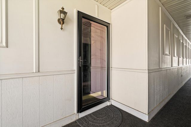 18 VERSAILLES CT, Hamilton, NJ 08619