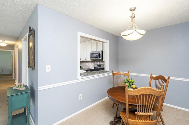 18 VERSAILLES CT, Hamilton, NJ 08619