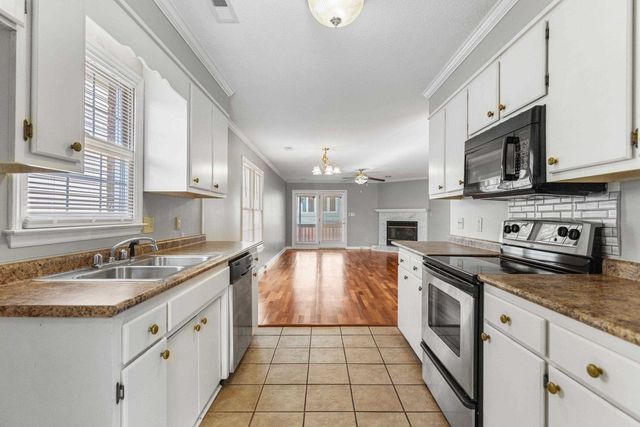 33 Rosewood Ter, Spartanburg, SC 29307