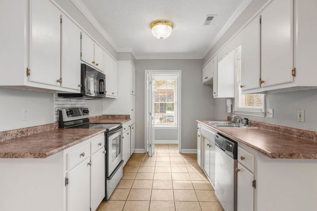 33 Rosewood Ter, Spartanburg, SC 29307