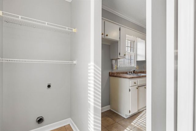 33 Rosewood Ter, Spartanburg, SC 29307