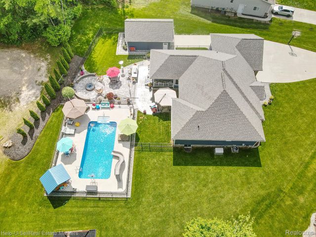 3152 Spruce Drive, Port Huron, MI 48060