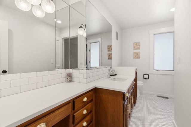 429 W JEFFERSON Ct, Spokane, WA 99203