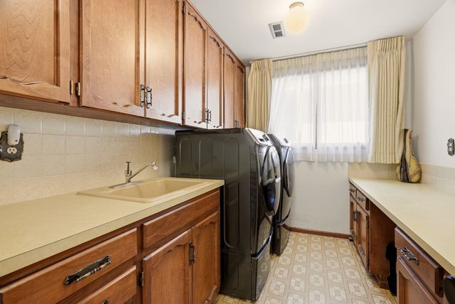 429 W JEFFERSON Ct, Spokane, WA 99203