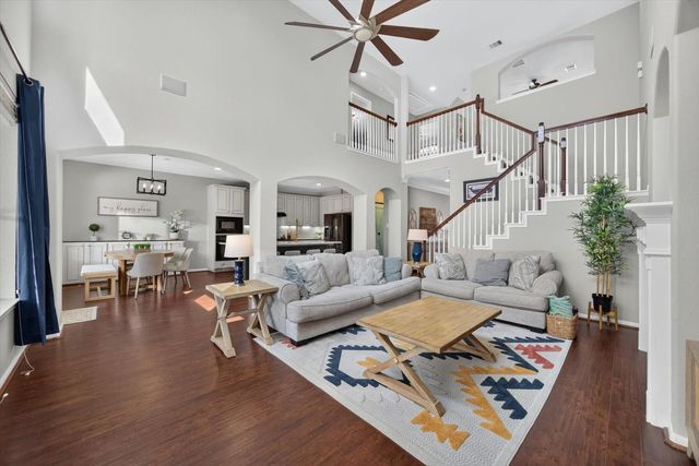 9231 Barnsford Lane, Tomball, TX 77375
