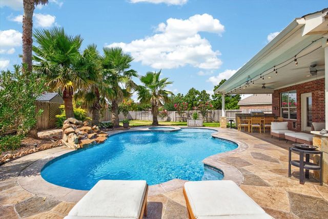 9231 Barnsford Lane, Tomball, TX 77375