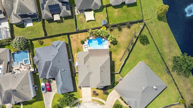 9231 Barnsford Lane, Tomball, TX 77375