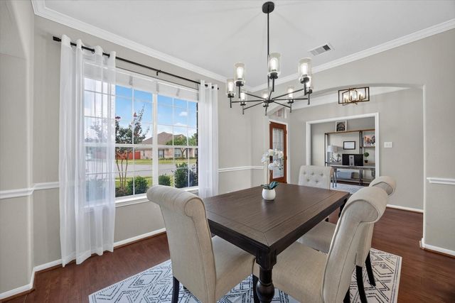 9231 Barnsford Lane, Tomball, TX 77375
