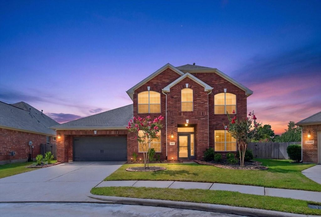 9231 Barnsford Lane, Tomball, TX 77375