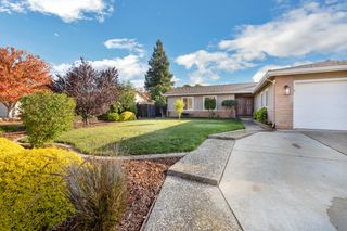 1205 Cresthaven Dr, Roseville, CA 95678