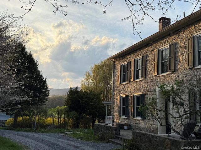 510 Decker Road, Wallkill, NY 12589
