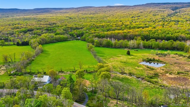 510 Decker Road, Wallkill, NY 12589