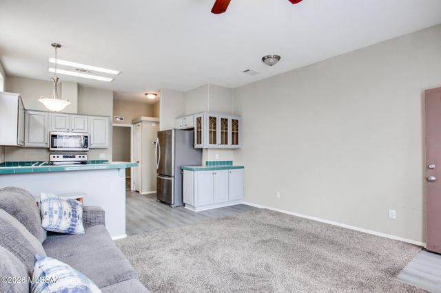 1126 W Caminito Mio, Sahuarita, AZ 85629
