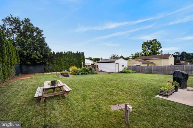 205 ELWYN AVE, Sinking Spring, PA 19608