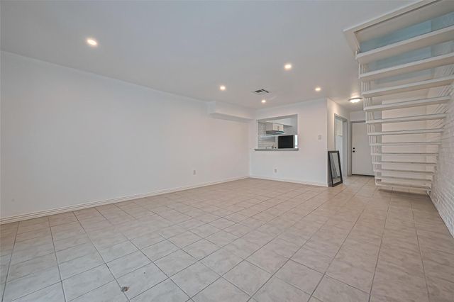 7805 Rue Saint Cyr Street 63, Houston, TX 77074