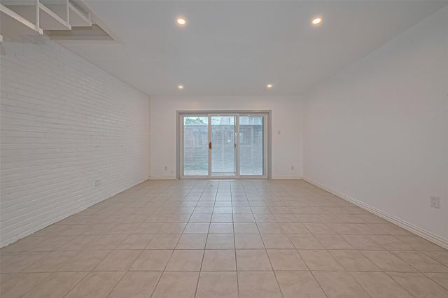 7805 Rue Saint Cyr Street 63, Houston, TX 77074