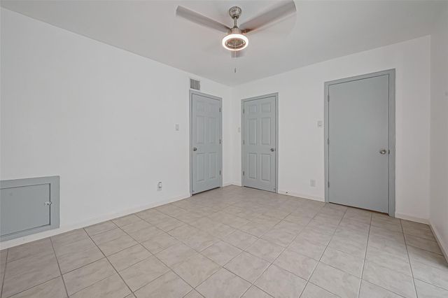 7805 Rue Saint Cyr Street 63, Houston, TX 77074