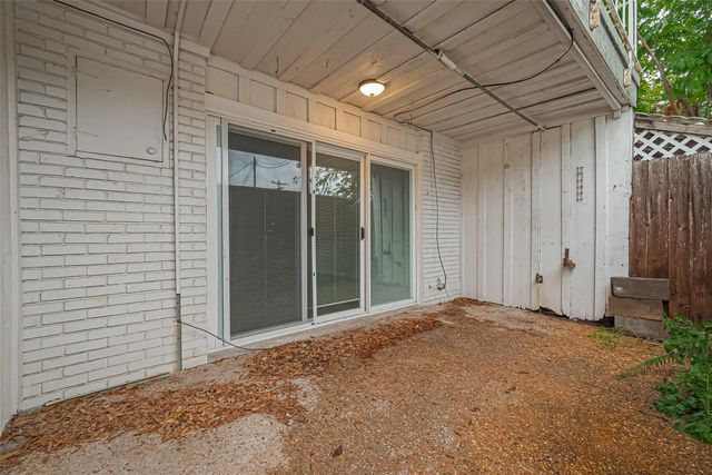 7805 Rue Saint Cyr Street 63, Houston, TX 77074