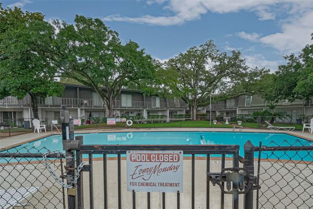 7805 Rue Saint Cyr Street 63, Houston, TX 77074