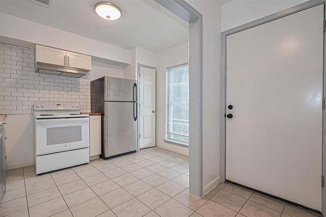 7805 Rue Saint Cyr Street 63, Houston, TX 77074