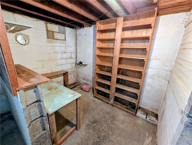 152 Victor Rd, Twp Of But Ne, PA 16001