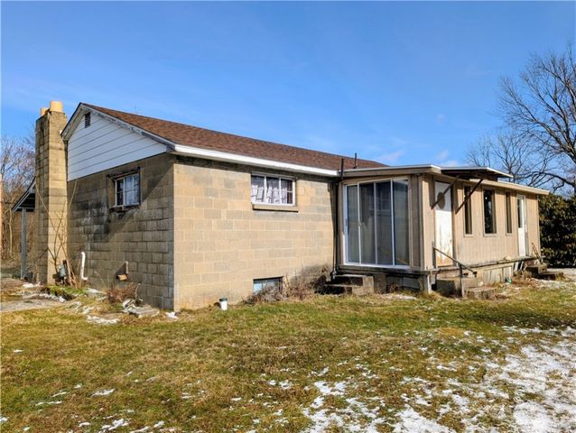 152 Victor Rd, Twp Of But Ne, PA 16001