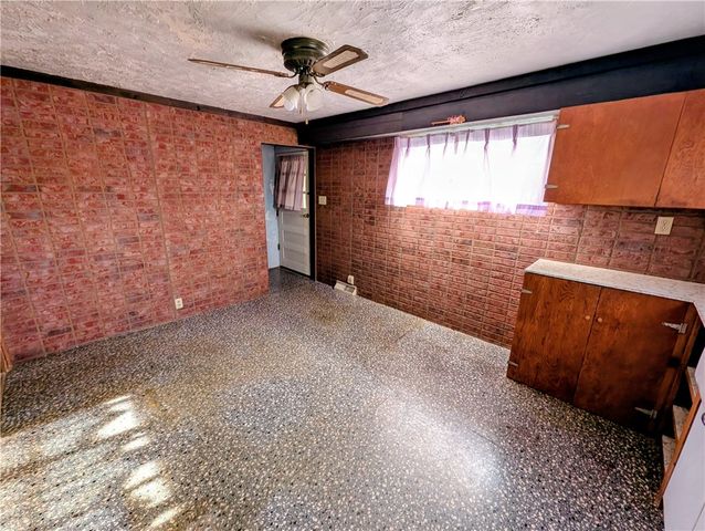 152 Victor Rd, Twp Of But Ne, PA 16001