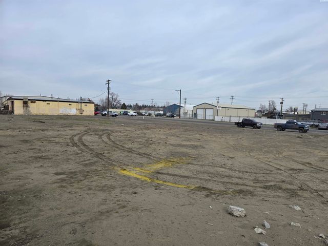 NKA S Maitland Avenue, Pasco, WA 99301