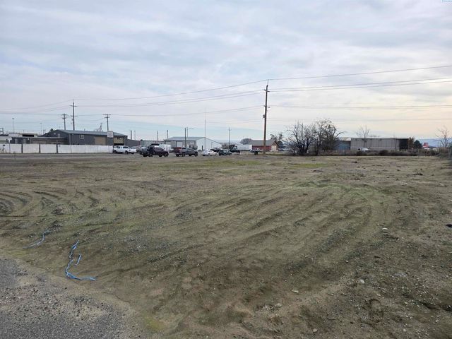 NKA S Maitland Avenue, Pasco, WA 99301