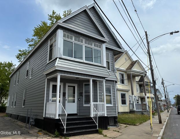 1017 Chrisler Avenue, Schenectady, NY 12303