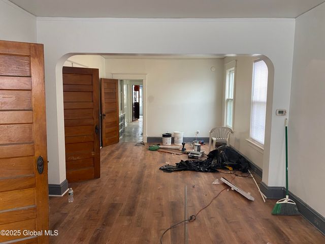 1017 Chrisler Avenue, Schenectady, NY 12303