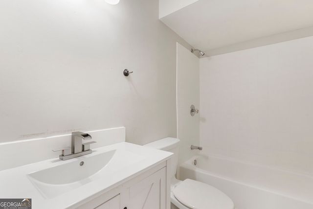 1460 Midland Way, Lawrenceville, GA 30043