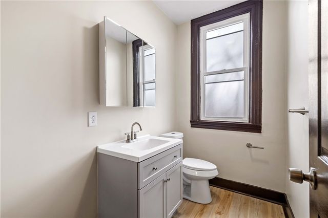 121 Hawkins, Perry Hilltop, PA 15214