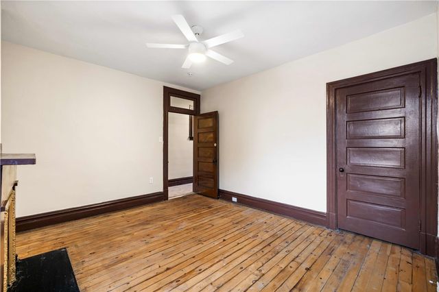 121 Hawkins, Perry Hilltop, PA 15214