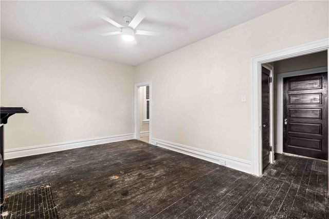 121 Hawkins, Perry Hilltop, PA 15214