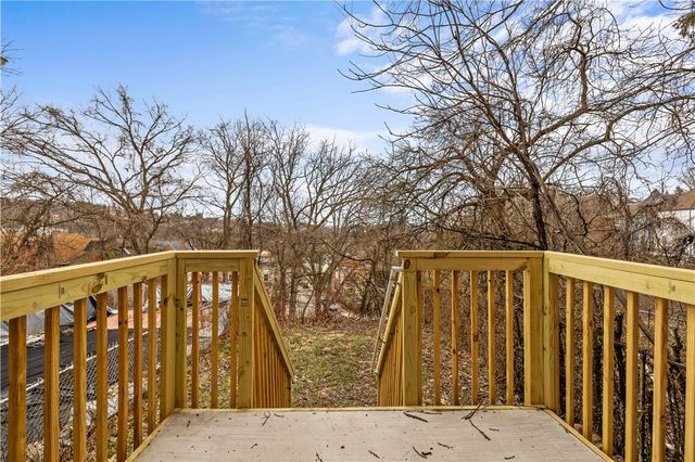 121 Hawkins, Perry Hilltop, PA 15214